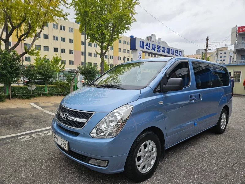 Hyundai Starex