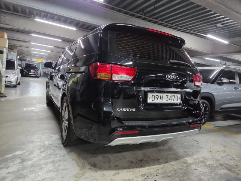 Kia Carnival