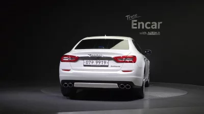 Maserati QUATTROPORTE