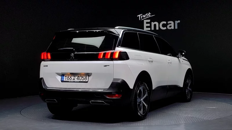 Peugeot 5008