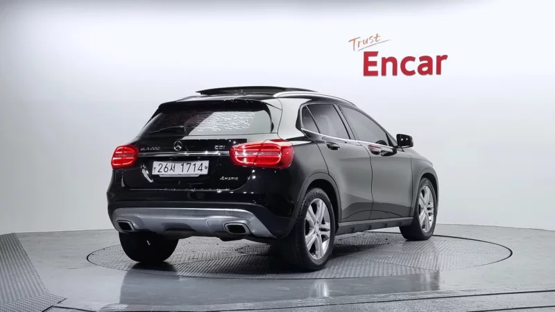 Mercedes-Benz GLA-Class