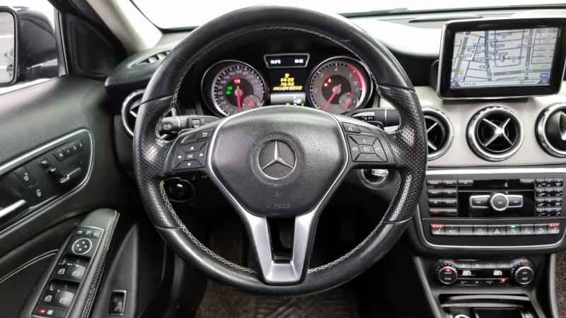 Mercedes-Benz GLA-Class