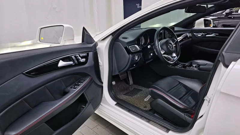 Mercedes-Benz CLS-Class