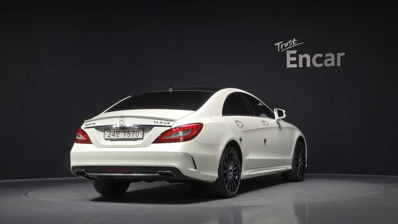 Mercedes-Benz CLS-Class