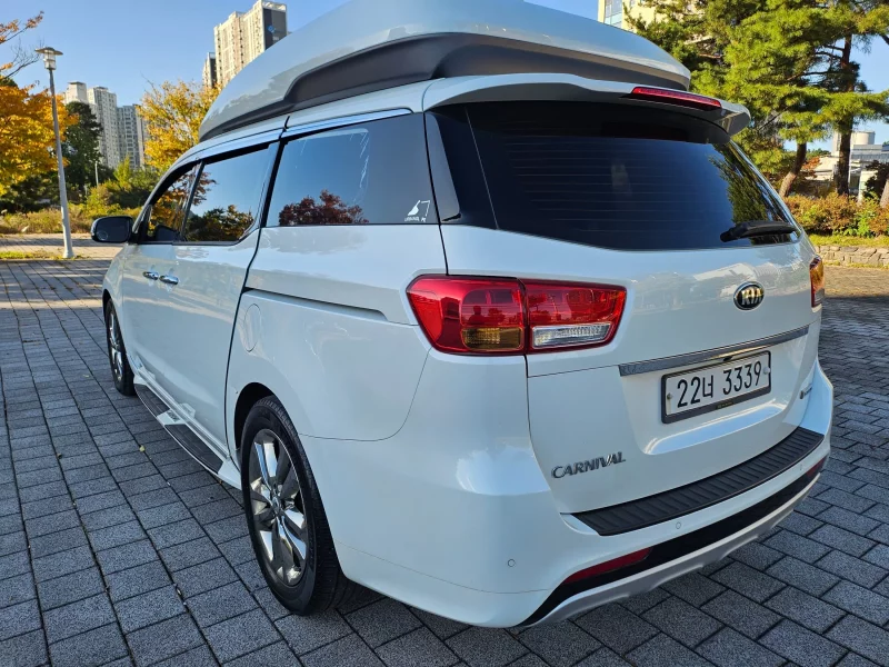 Kia Carnival