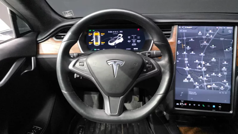 Tesla MODEL S