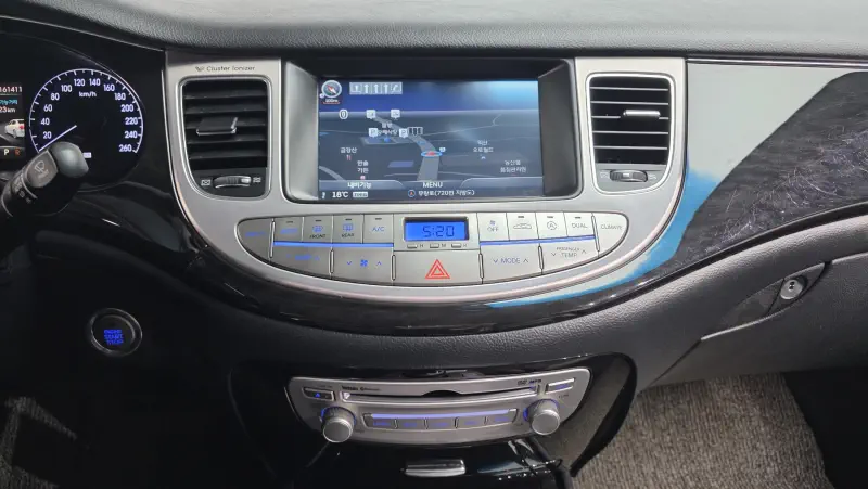 Hyundai Genesis