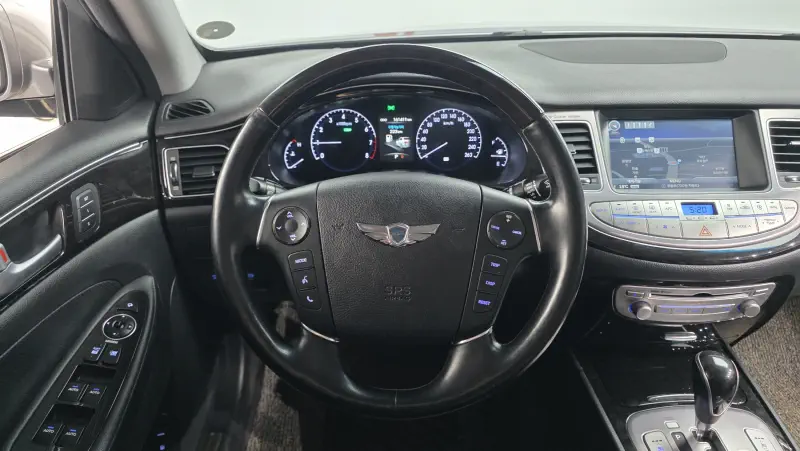 Hyundai Genesis