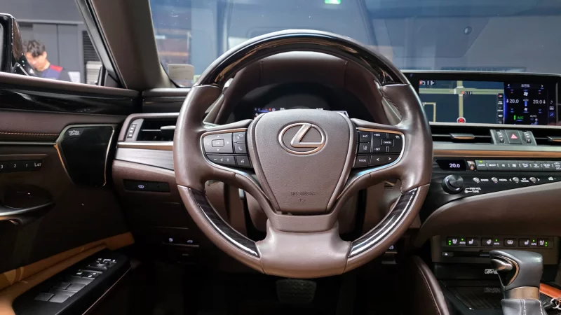 Lexus ES300h