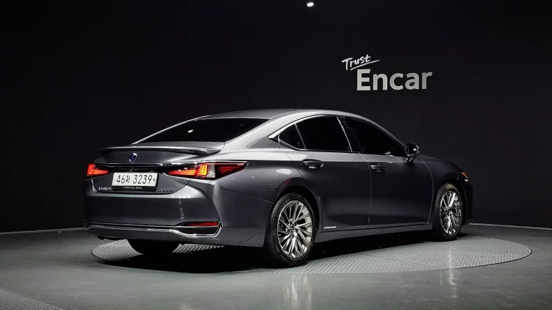 Lexus ES300h