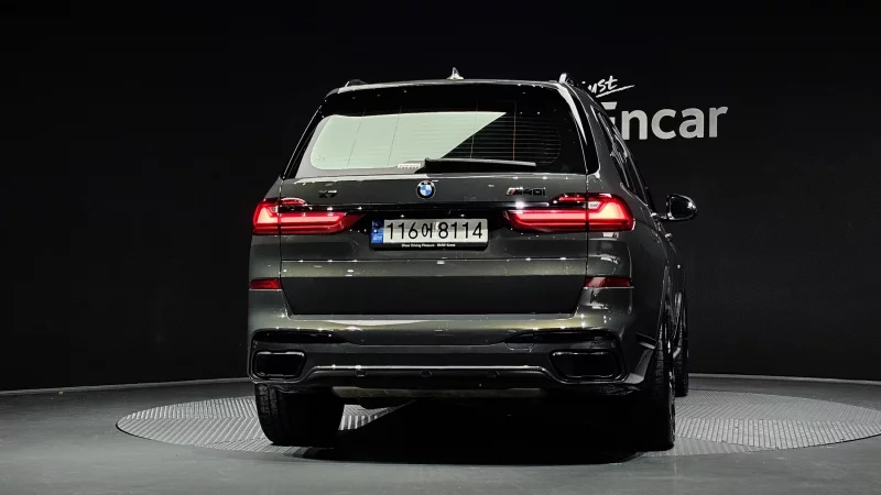 BMW X7
