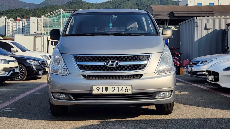 Hyundai Starex