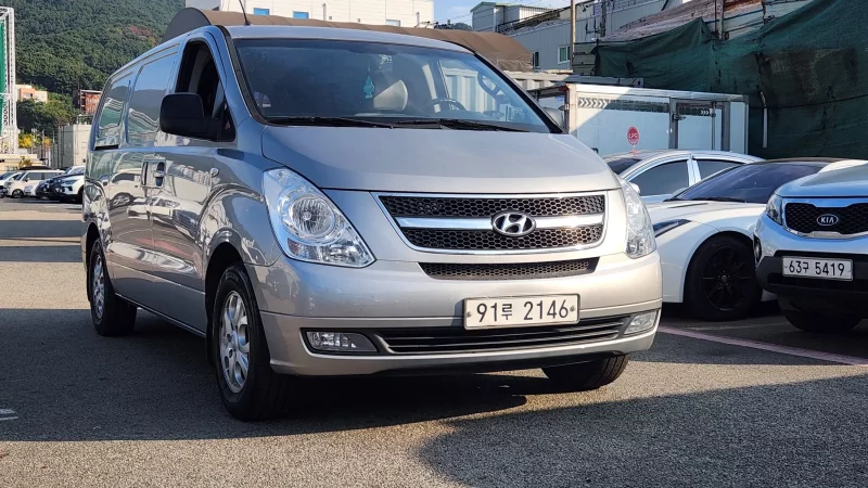 Hyundai Starex