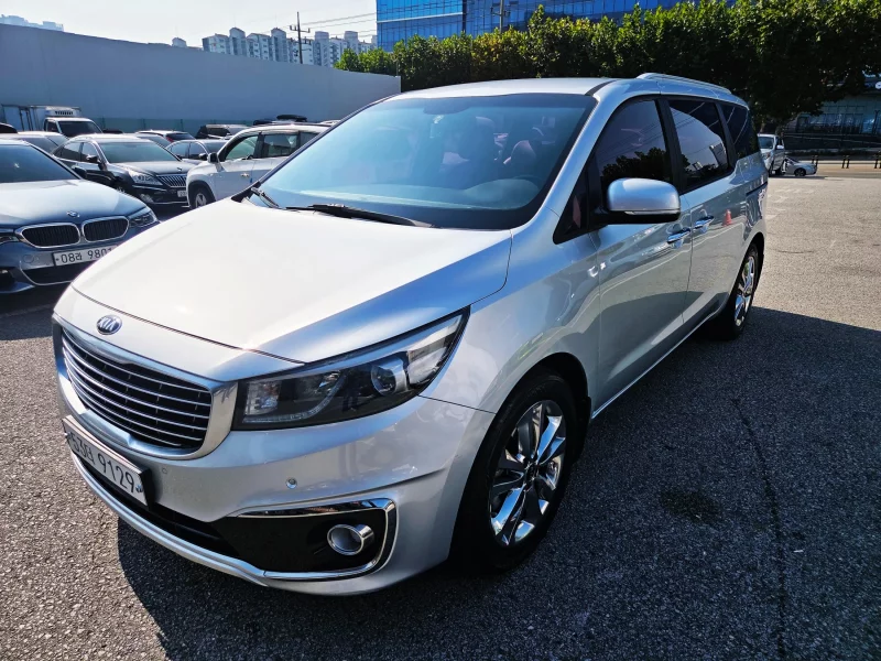 Kia Carnival