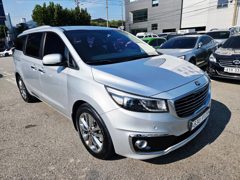 Kia Carnival