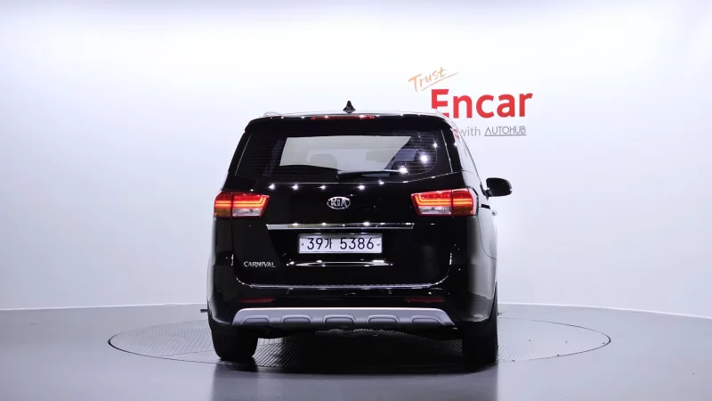 Kia Carnival