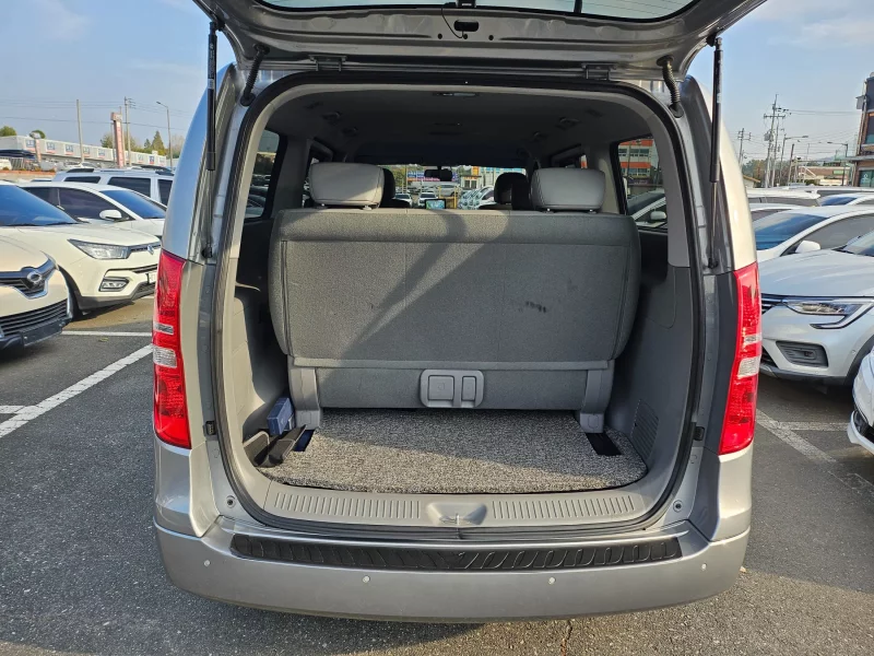 Hyundai Grand Starex