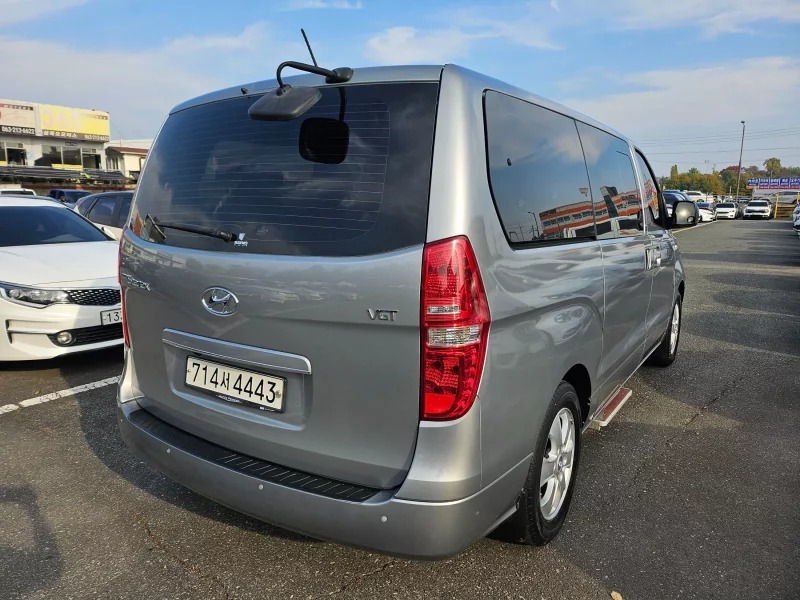 Hyundai Grand Starex