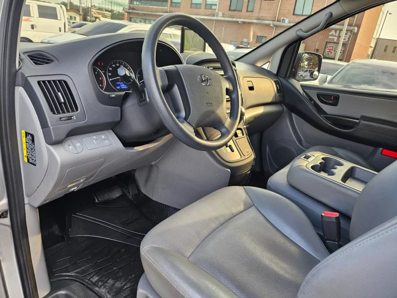 Hyundai Grand Starex