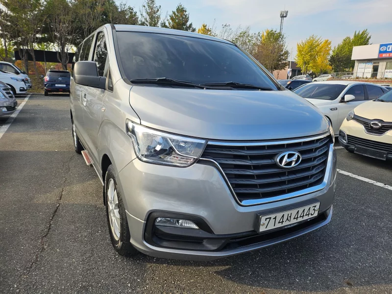 Hyundai Grand Starex