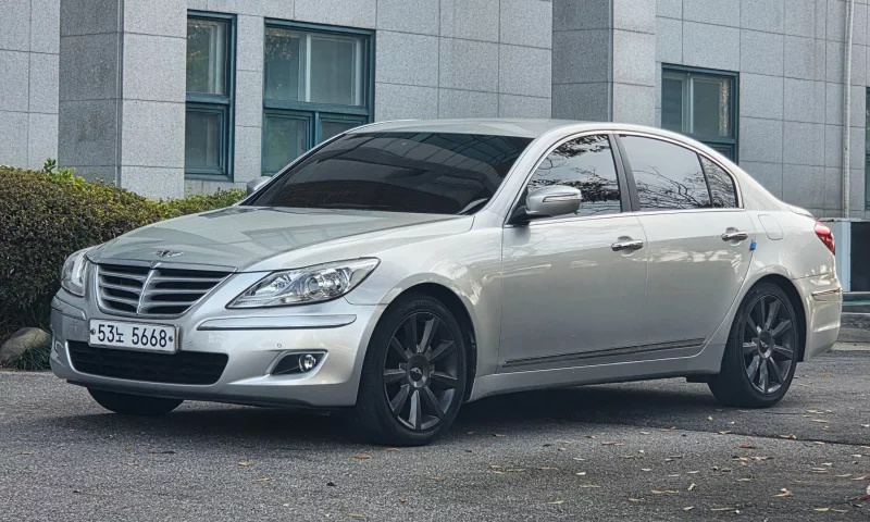Hyundai Genesis