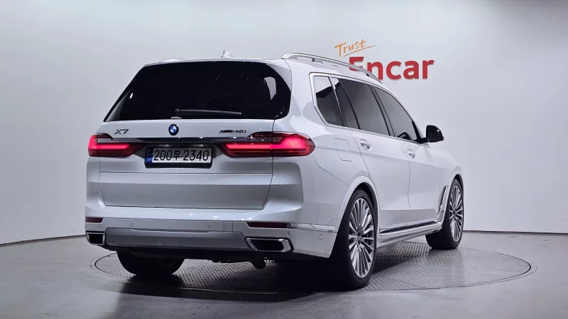 BMW X7