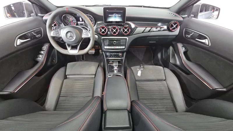 Mercedes-Benz GLA-Class