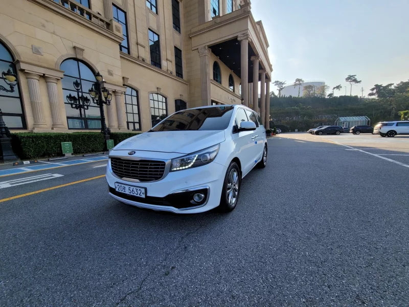 Kia Carnival