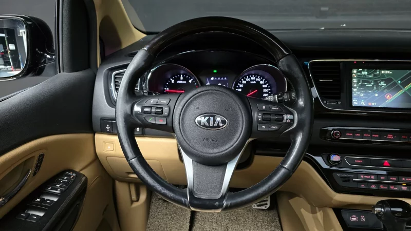 Kia Carnival