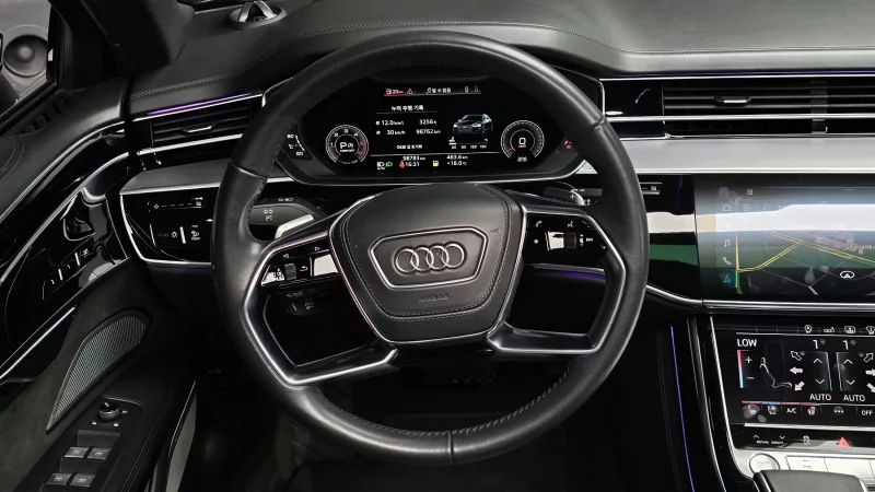 Audi A8