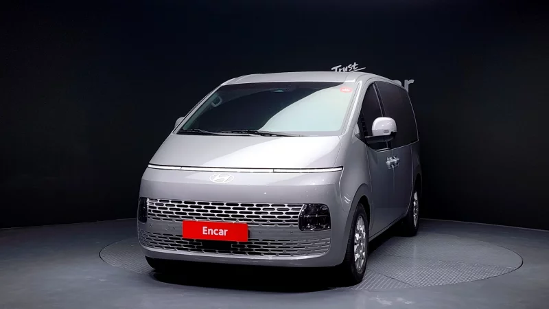 Hyundai Staria
