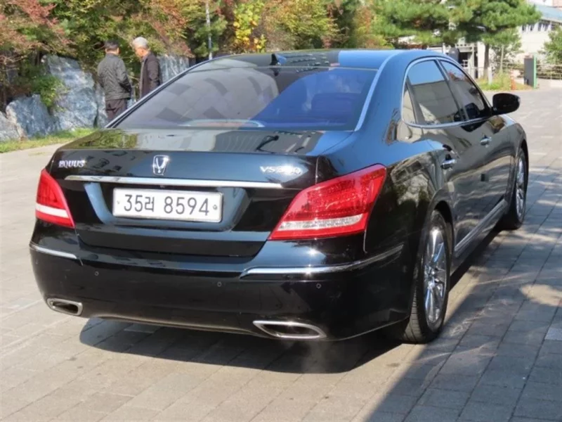 Hyundai Equus