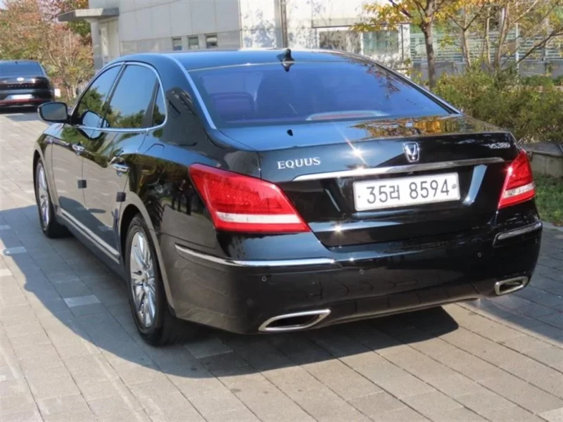 Hyundai Equus