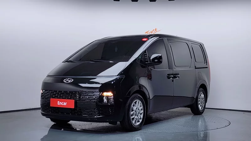Hyundai Staria