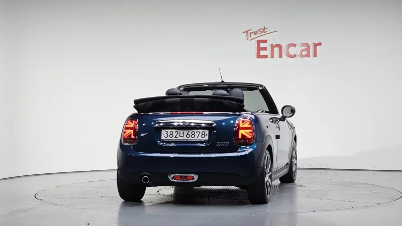 MINI Cooper Convertible