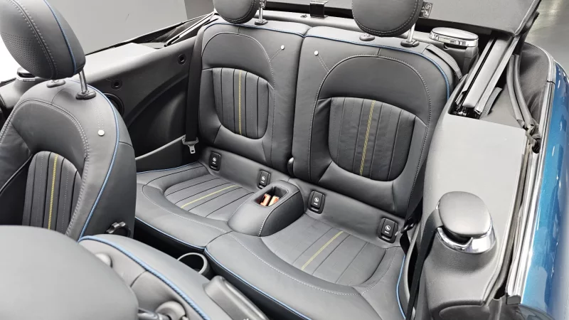 MINI Cooper Convertible