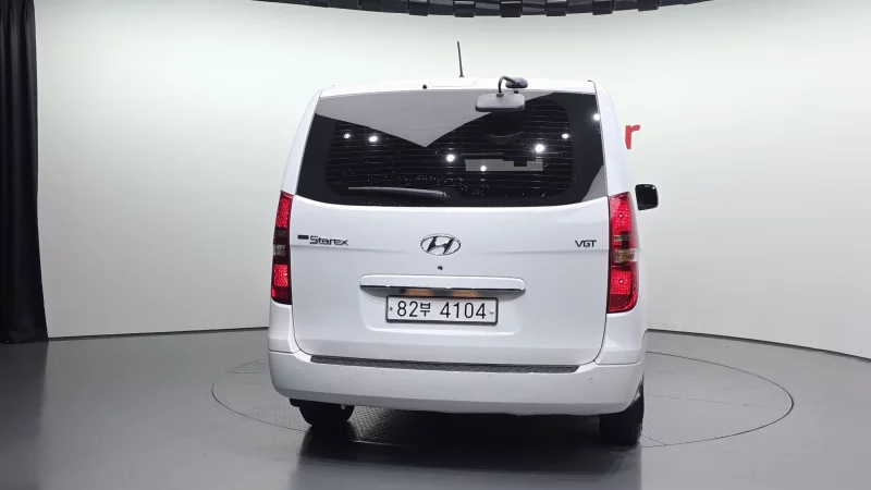 Hyundai Starex