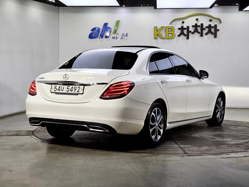 Mercedes-Benz C-Class