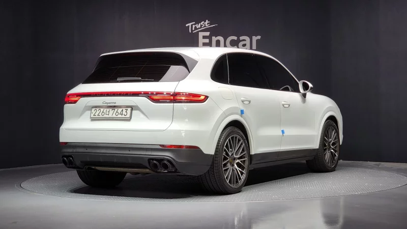 Porsche CAYENNE
