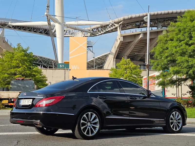 Mercedes-Benz CLS-Class
