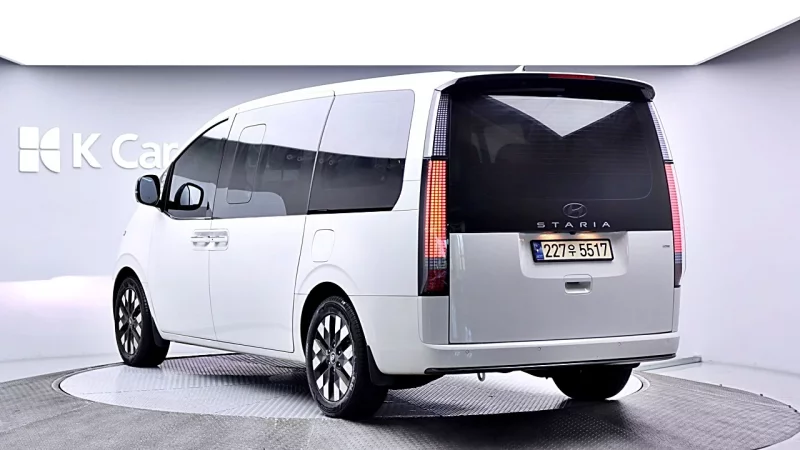 Hyundai Staria
