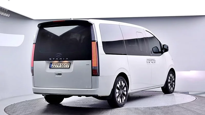 Hyundai Staria