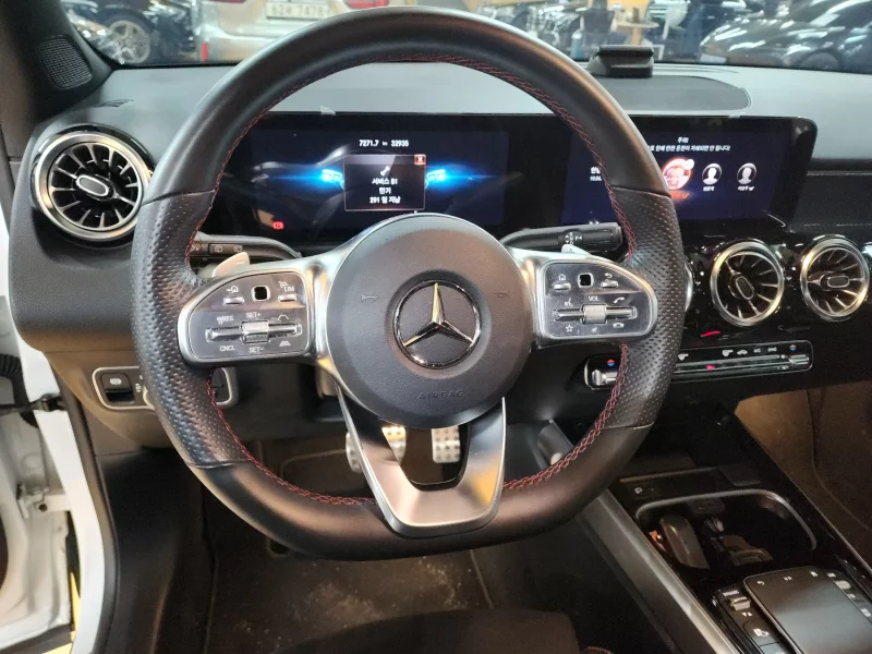 Mercedes-Benz GLB-Class