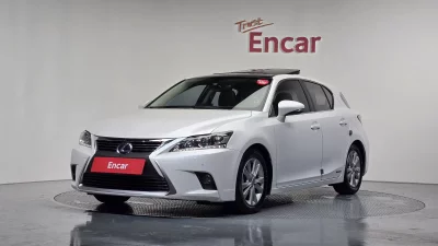 Lexus CT200h