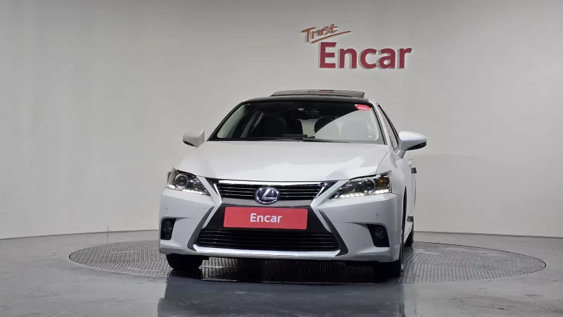 Lexus CT200h