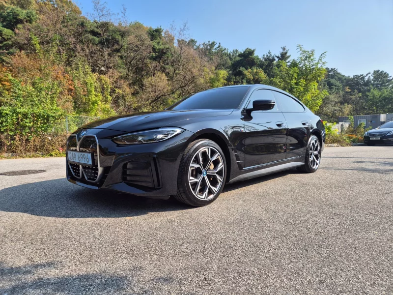 BMW i4