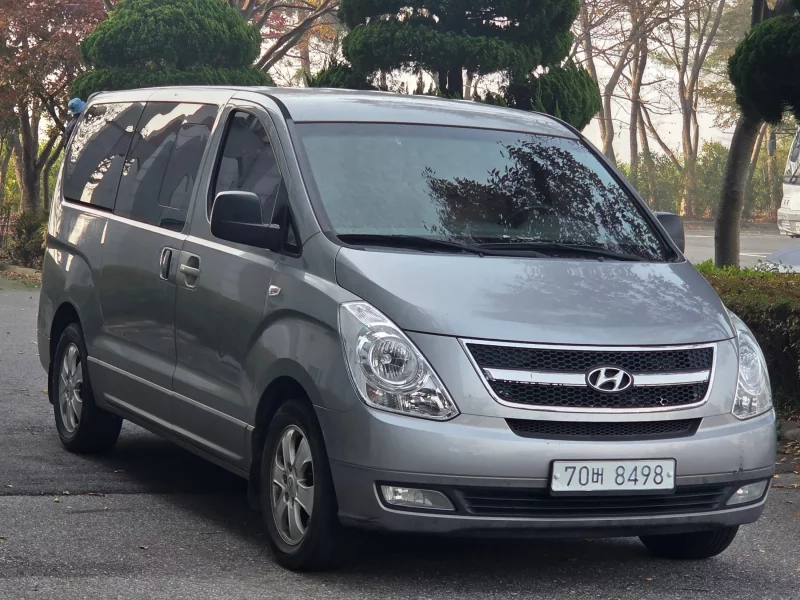 Hyundai Starex
