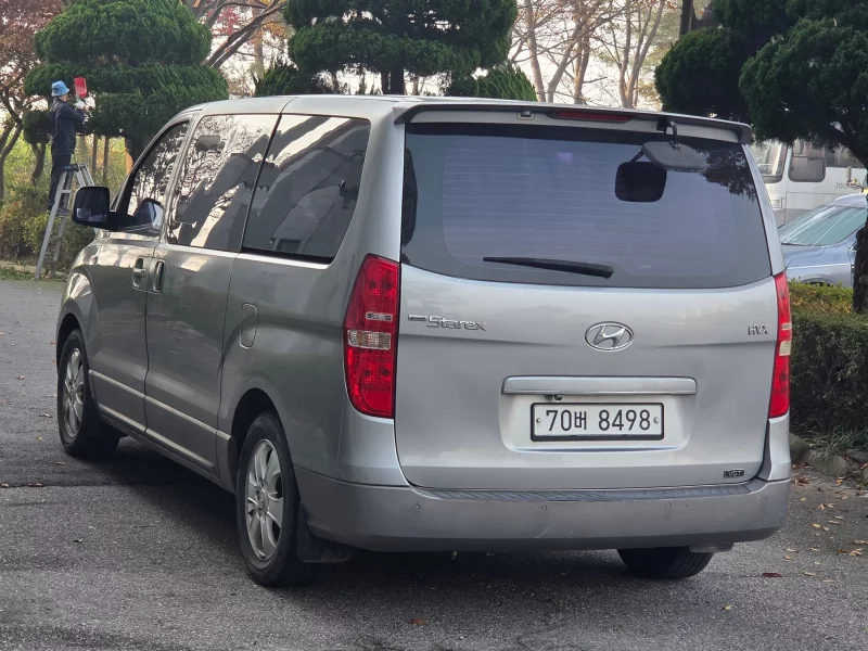 Hyundai Starex