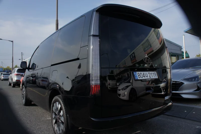 Hyundai Staria