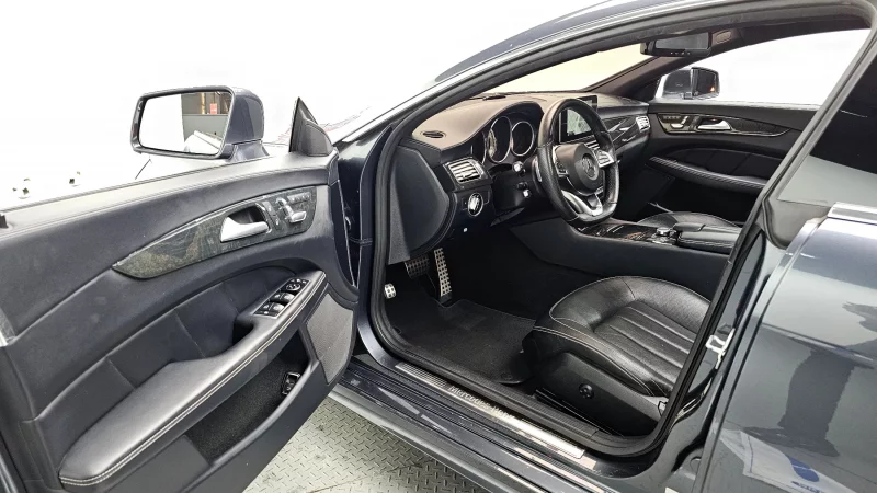 Mercedes-Benz CLS-Class